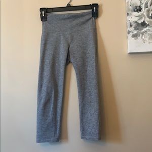 Old Navy Go Dry capri heather grey workout legging